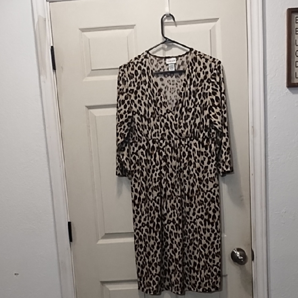 Chico's Brown  and Tan Sheath Dress V-neck 3/4 Sleeve